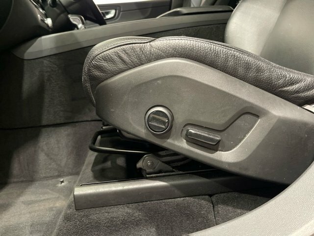 Volvo XC60 T5 Momentum Awd Grey #29