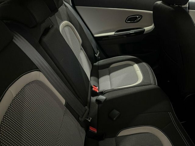 Kia Ceed Crdi 4 Sw Silver #22