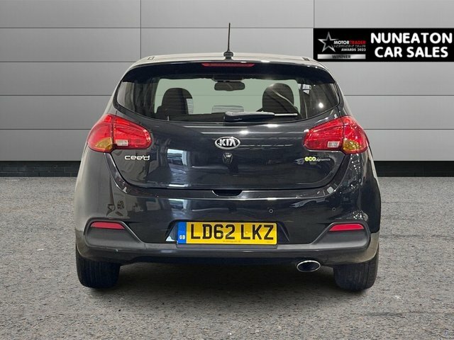 Kia Ceed 1.6 Crdi Ecodynamics 3 Hatchback Black #4