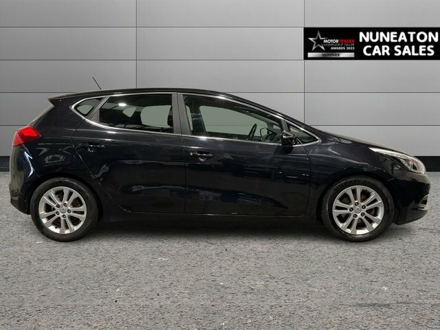 Kia Ceed 1.6 Crdi Ecodynamics 3 Hatchback Black #2