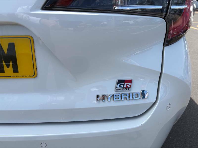 Toyota Corolla Excel White #10