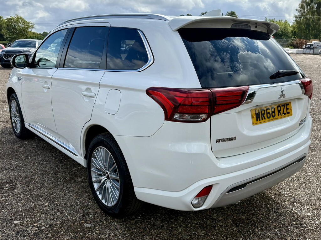 Mitsubishi Outlander 2.4 H Twinmotor 13.8Kwh 4H 2018 White #5