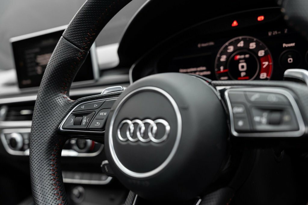 Audi RS5 Red #20