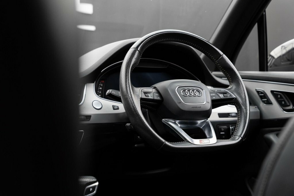 Audi Q7 Automatic Grey #30