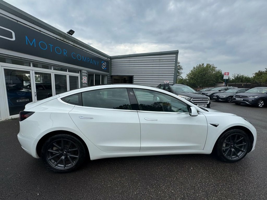 Tesla Model 3 Saloon GL69EWB White #2