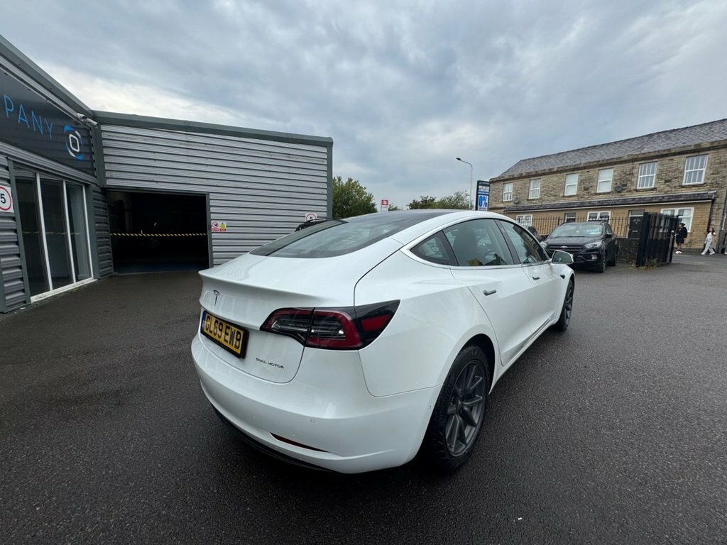 Tesla Model 3 Saloon GL69EWB White #3