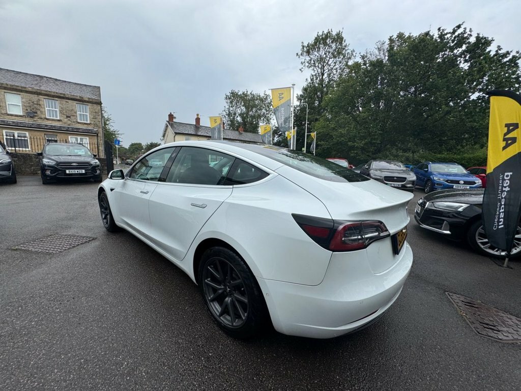 Tesla Model 3 Saloon GL69EWB White #5