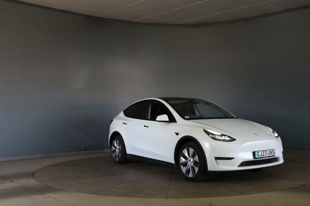Tesla Model Y Suv White