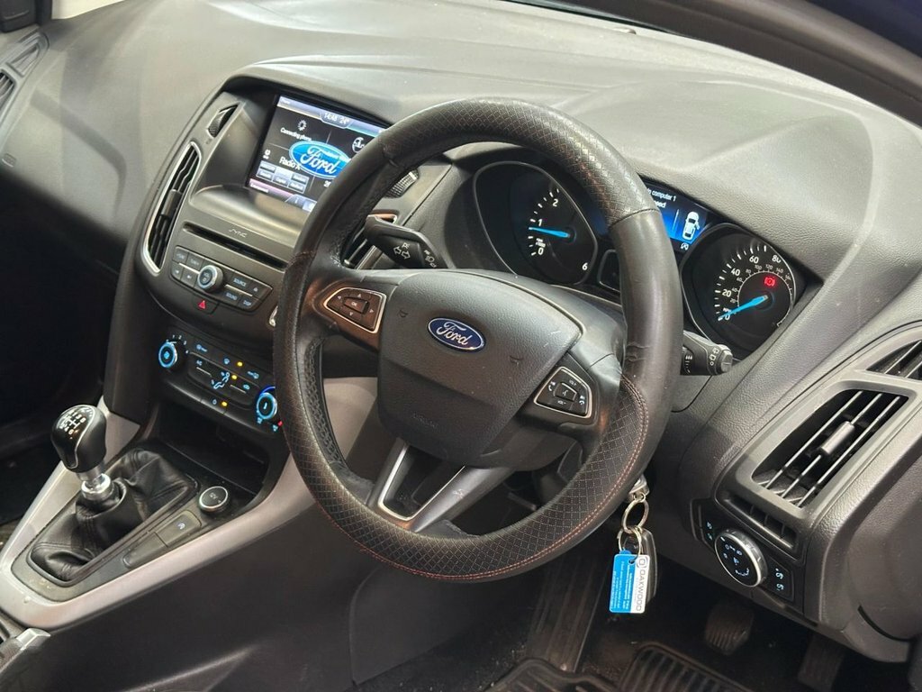 Ford Focus 1L Zetec YH66TVK Blue #5