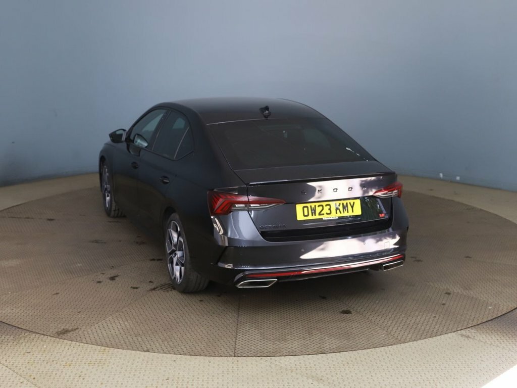 Skoda Octavia 2L Vrs Black #2