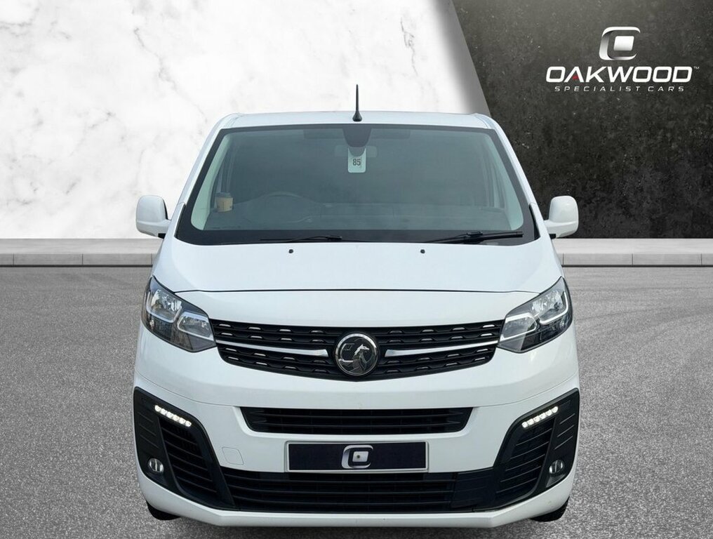 Vauxhall Vivaro 1.5L Sportive DS69DXT White #4