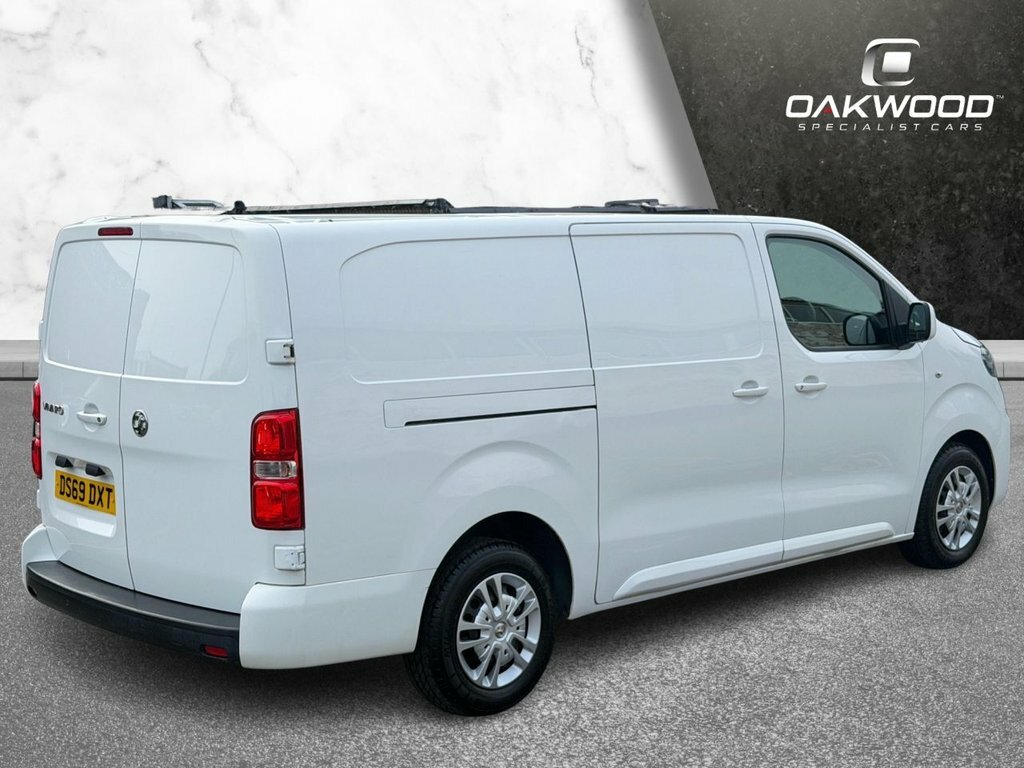 Vauxhall Vivaro 1.5L Sportive DS69DXT White #6