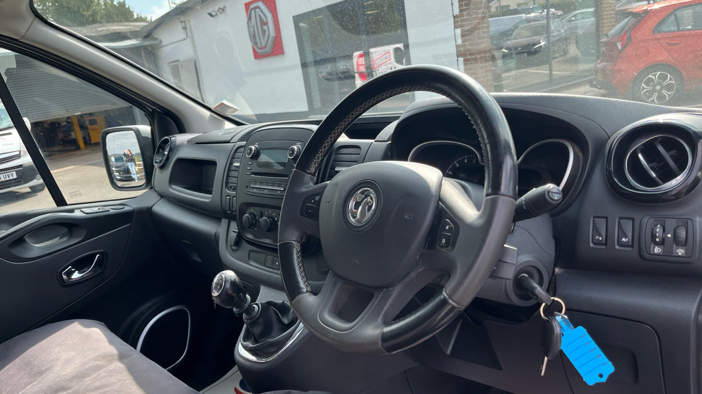 Vauxhall Vivaro 1.6 Cdti 2900 Sportive Panel Van FP67WEV Silver #5