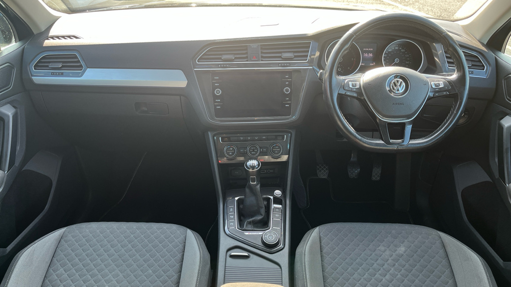 Volkswagen Tiguan 2.0 Tdi Match Suv 4Motion Euro 6 VO69WMG Grey #5