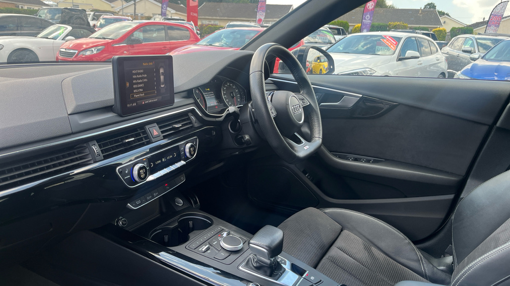 Audi A4 2.0 Tfsi Black Edition Saloon S Tronic CV67NXS White #6