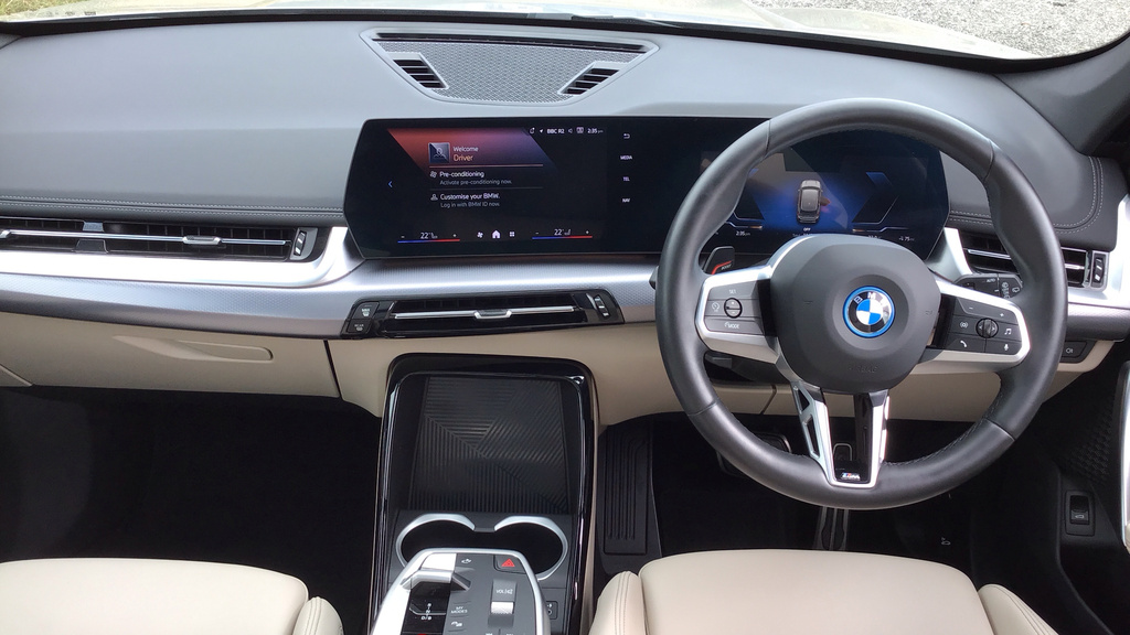 BMW iX1 Suv WL24BHN Silver #4