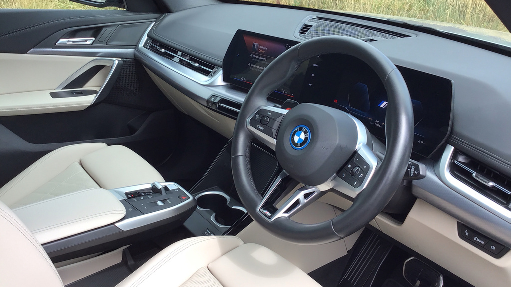 BMW iX1 Suv WL24BHN Silver #6