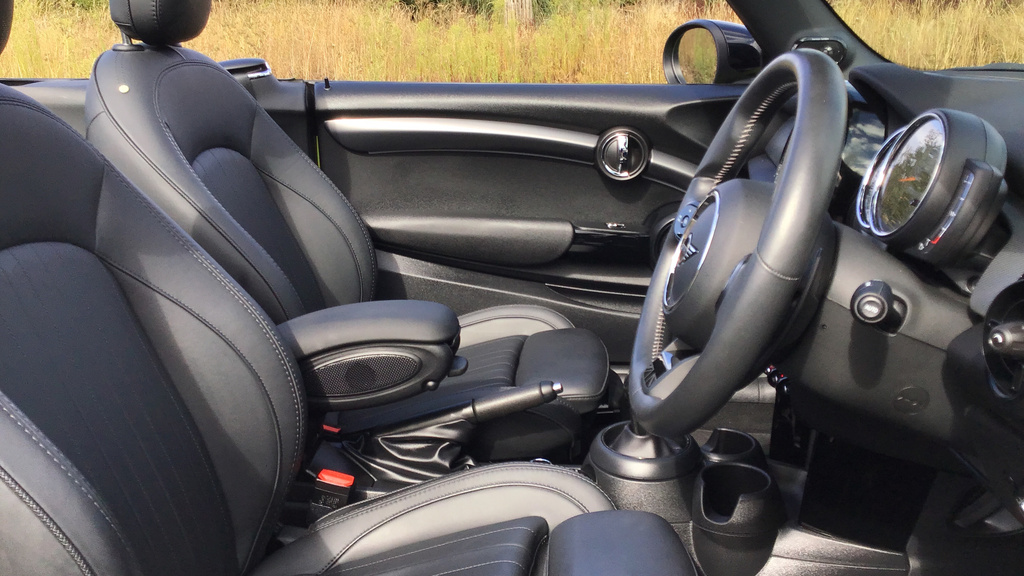 Mini Convertible 1.6 One Euro White #11