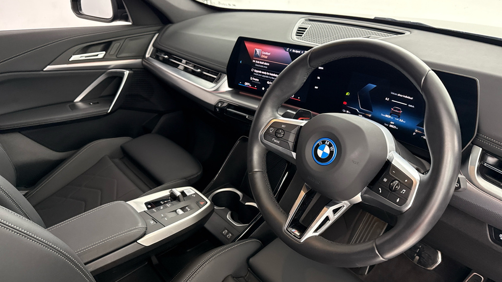 BMW iX1 Suv Black #6
