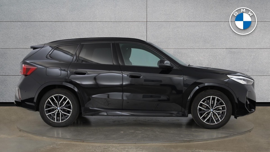 BMW iX1 Suv Black #3