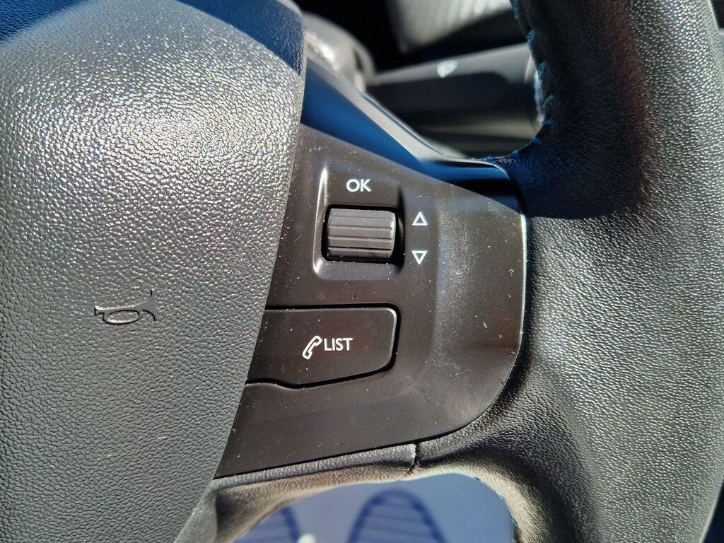 Peugeot 2008 Active Blue #45