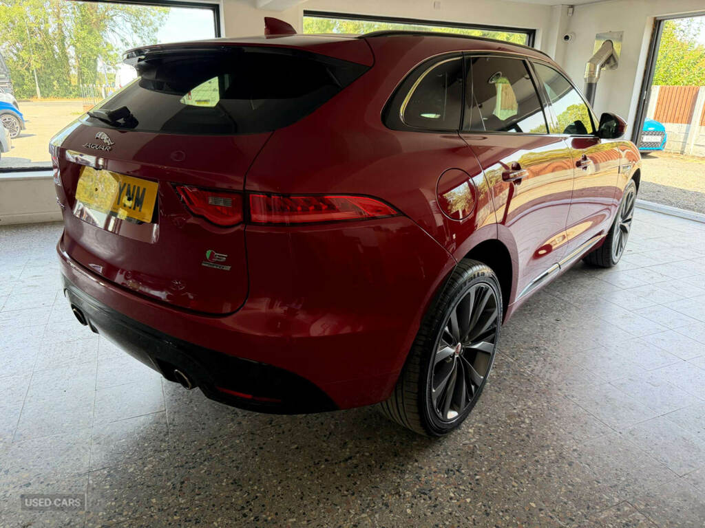 Jaguar F-Pace 3.0D V6 S Awd ML17YNM Red #3