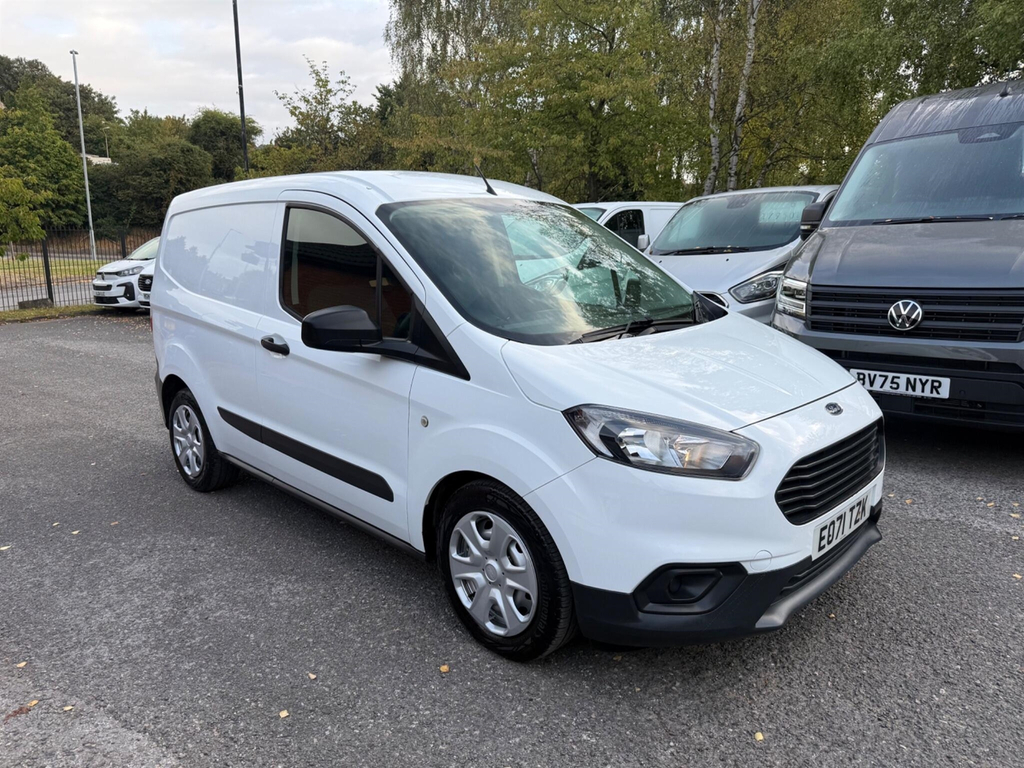 Ford Transit Courier Mpv EO71TZK White