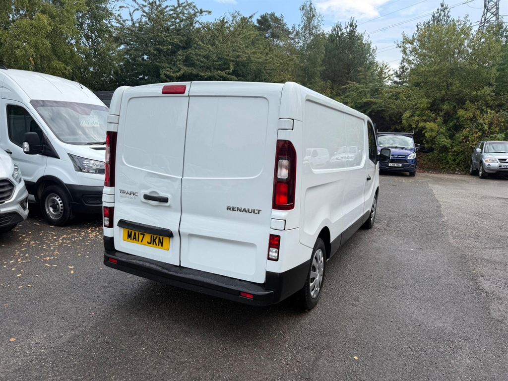 Renault Trafic Mpv MA17JKN White #6