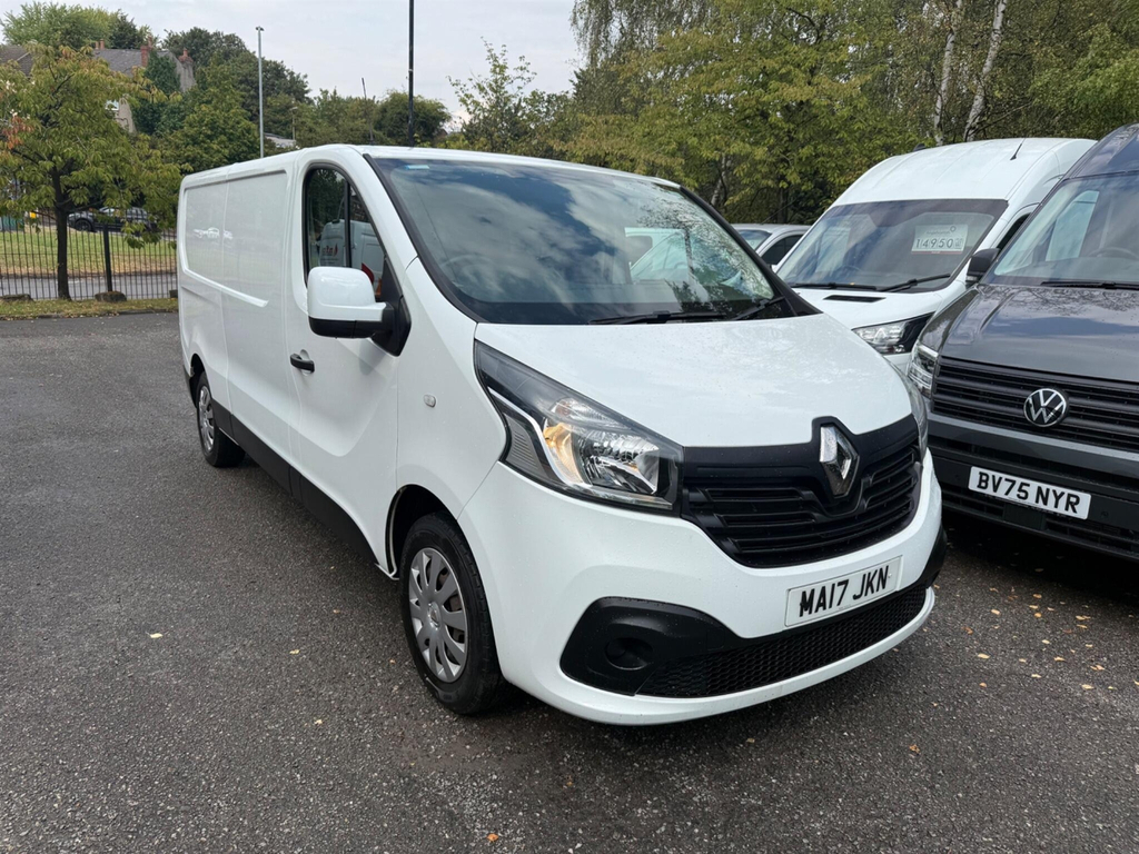 Renault Trafic Mpv MA17JKN White