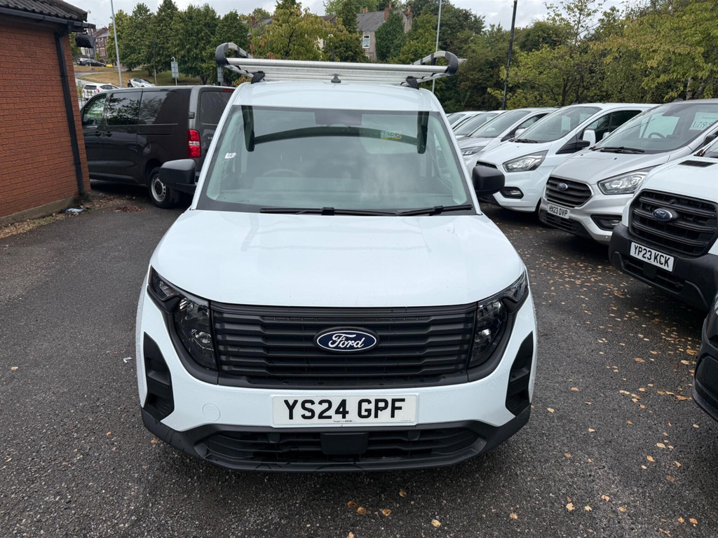 Ford Transit Courier Mpv White #2