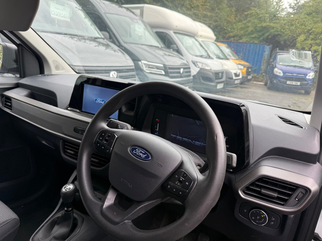 Ford Transit Courier Mpv White #6