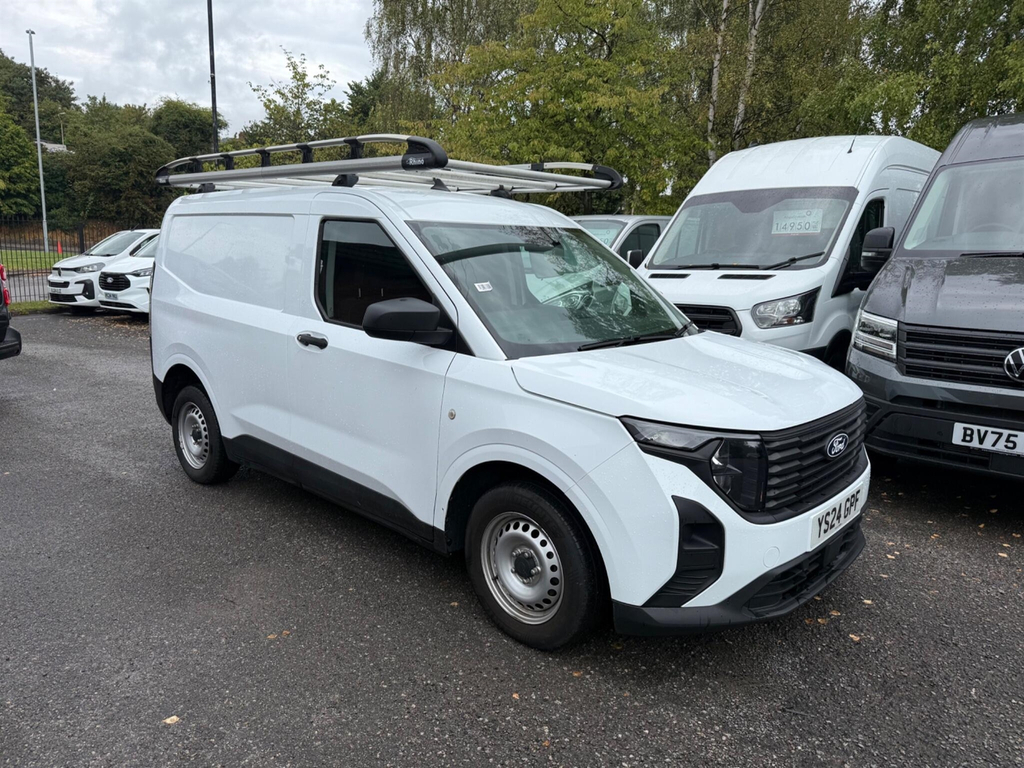 Ford Transit Courier Mpv White