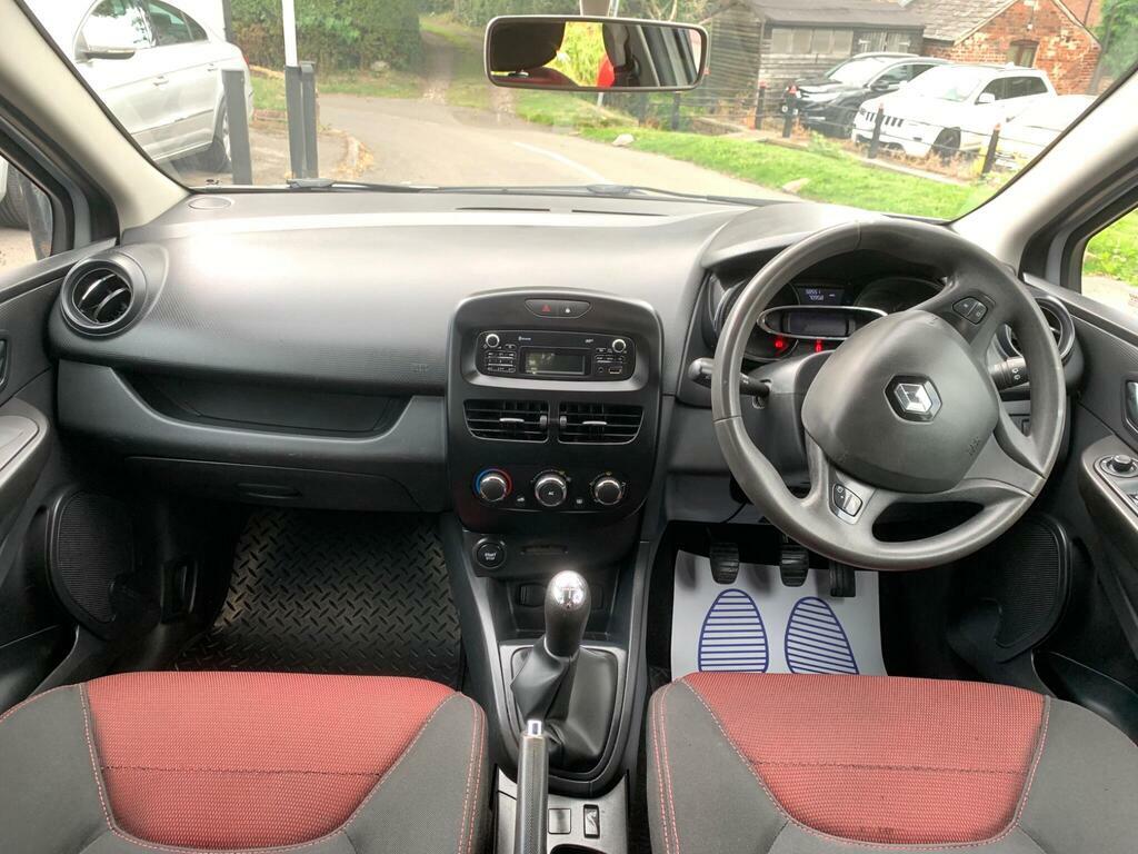 Renault Clio Expression Black #12