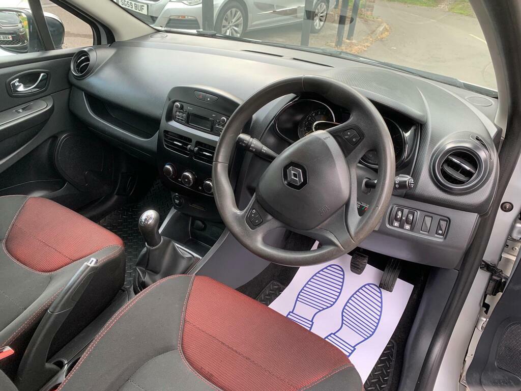 Renault Clio Expression Black #11