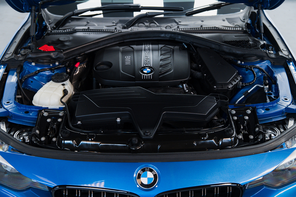 BMW 3 Series Diesel GY62SVR Blue #3