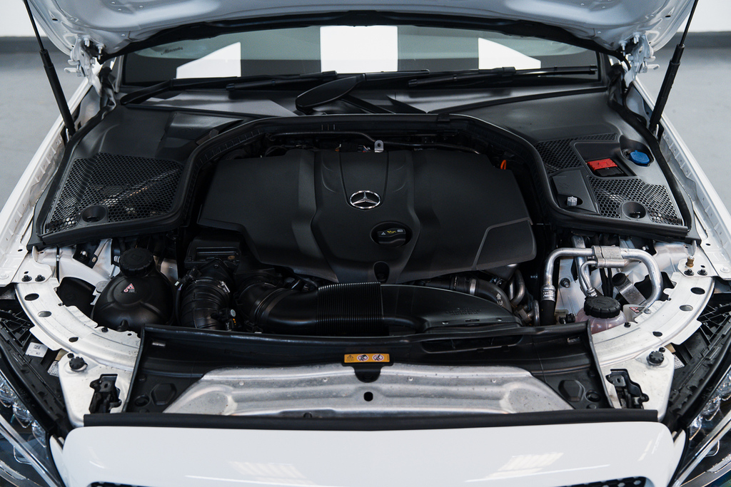 Mercedes-Benz C Class Diesel White #3