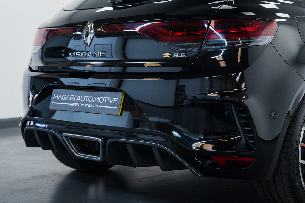 Renault Megane Iconic E-tech White #12