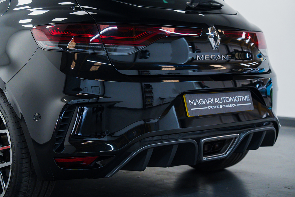 Renault Megane Iconic E-tech White #18