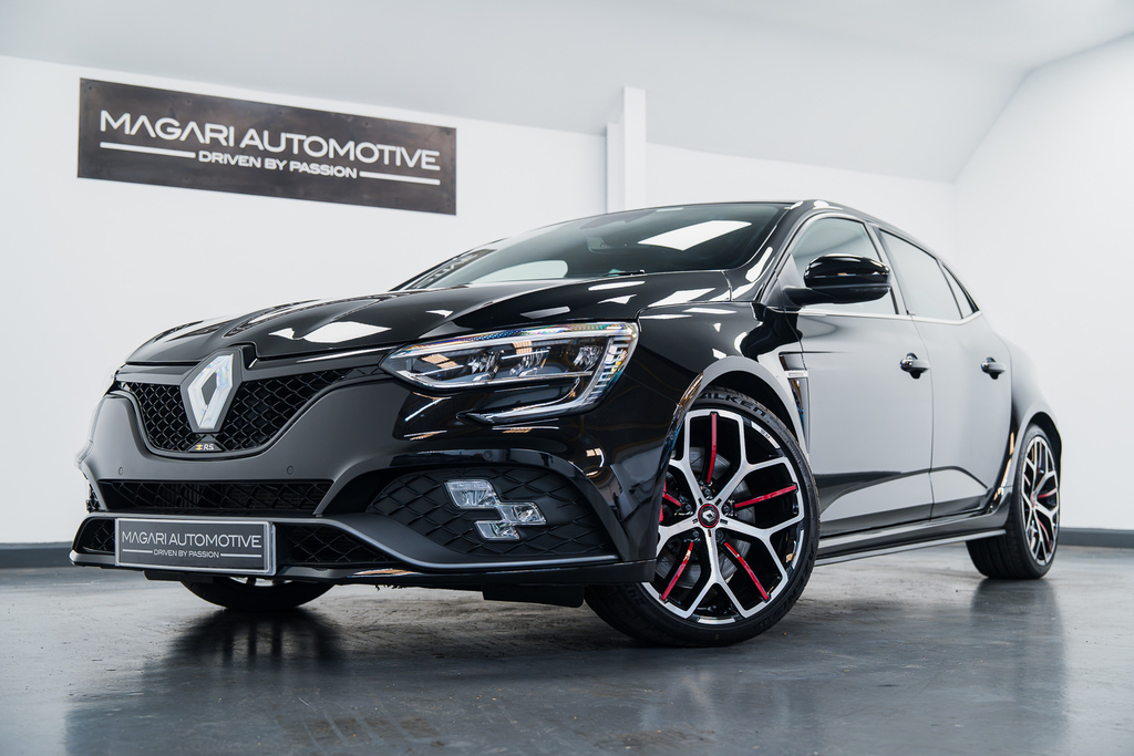 Renault Megane Iconic E-tech White #65