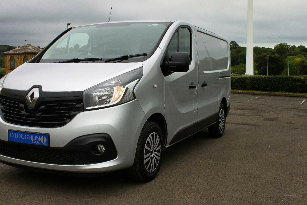 Renault Trafic Panel Van Black #4
