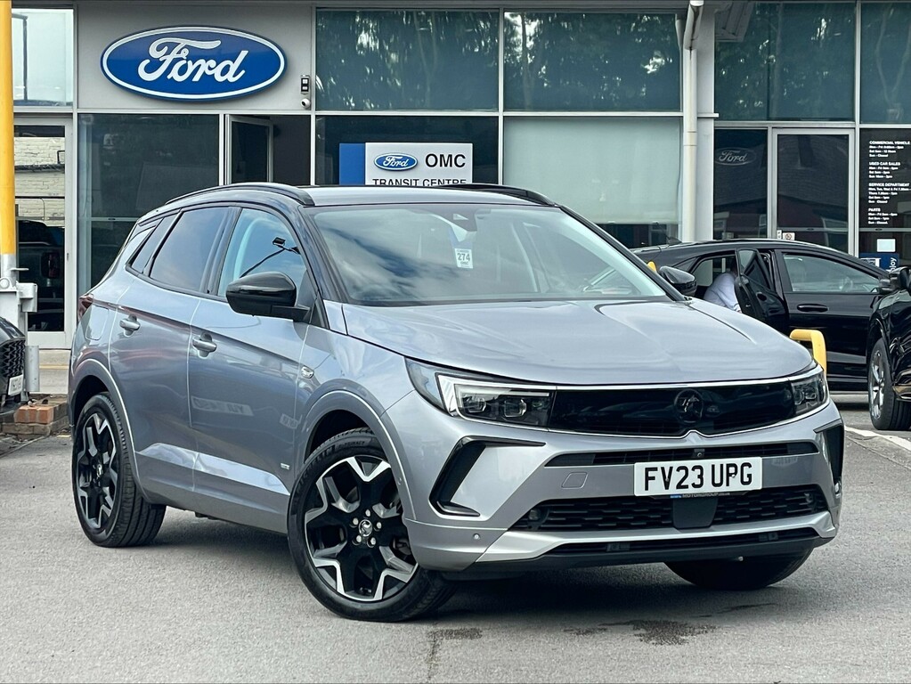 Vauxhall Grandland 1.6 Plug-in Hybrid Ultimate Grey