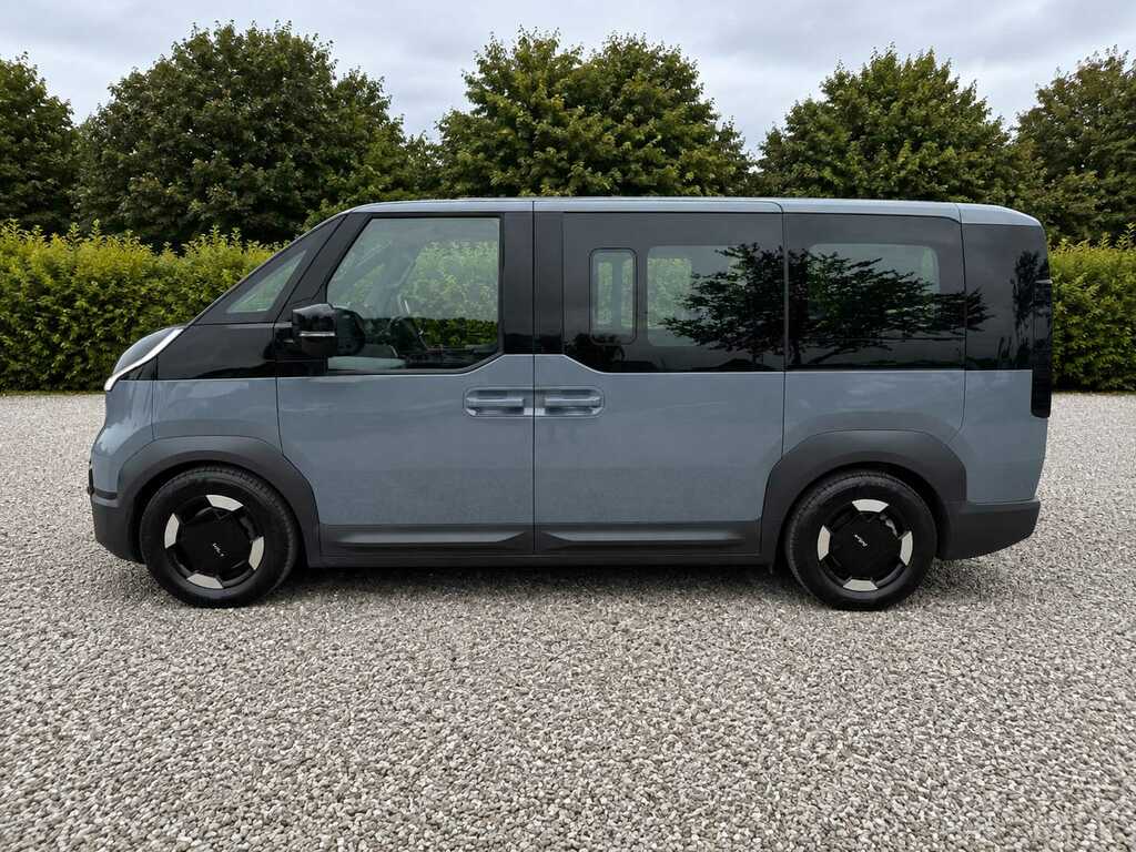 Kia PV5 120Kw Plus Long Range 71Kwh Grey #2