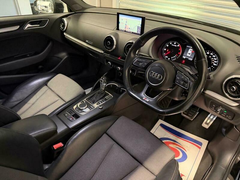 Audi A3 1.5 Tfsi Cod Black YR18BVV Black #3