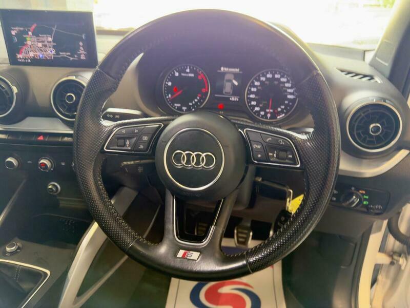 Audi Q2 Suv Grey #9