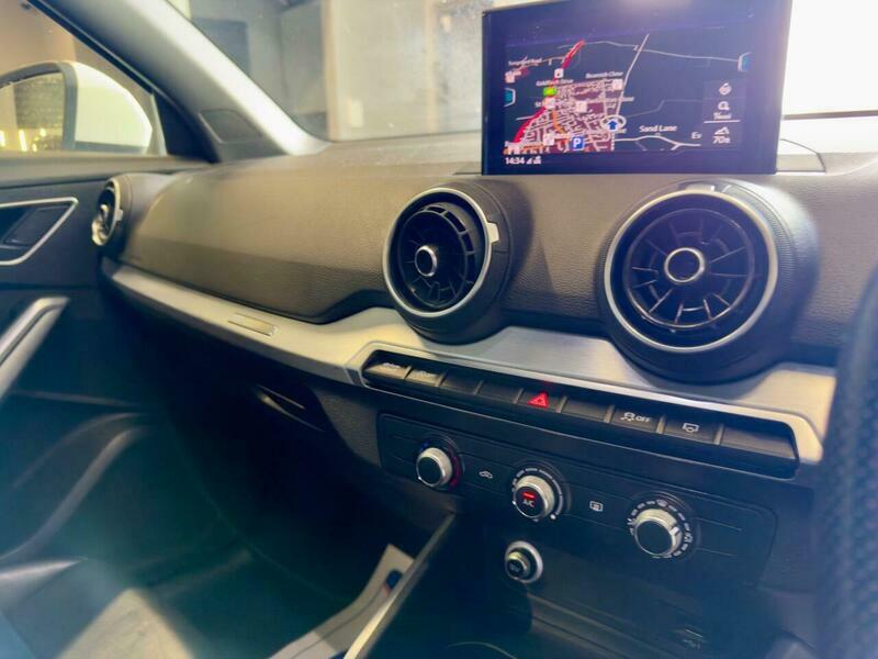 Audi Q2 Suv Grey #14