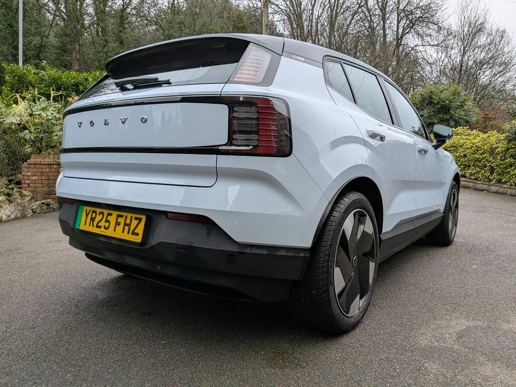 Volvo EX30 Twin Performance 69Kwh Plus Awd YR25FHZ White #5