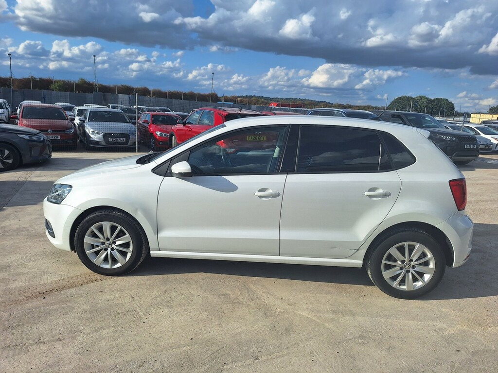 Volkswagen Polo Hatchback 1.2 Tsi Bluemotion Tech Se 201464 White #3