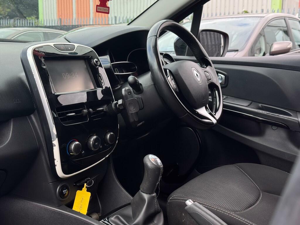 Renault Clio Dynamique S Nav Black #20