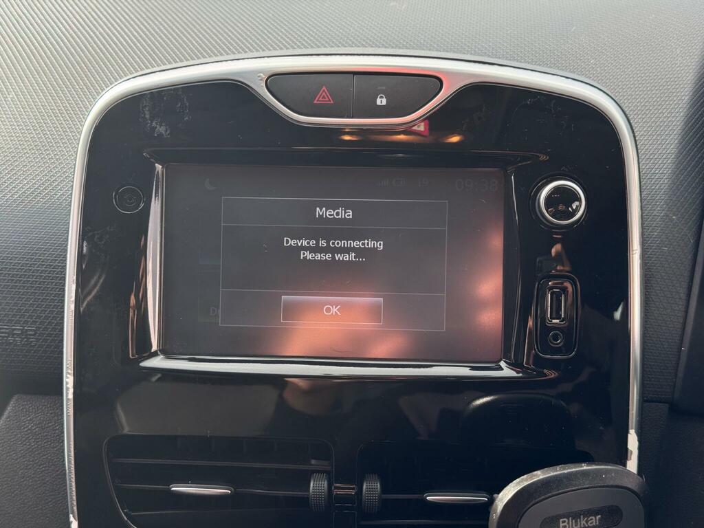 Renault Clio Dynamique S Nav Black #28