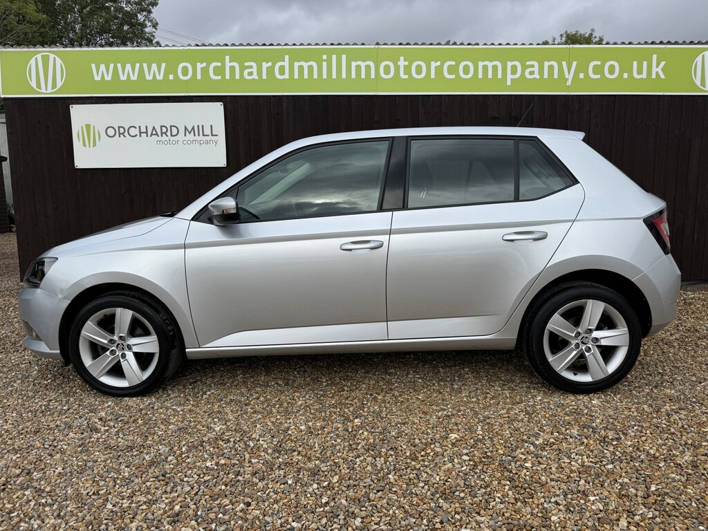 Skoda Fabia Hatchback 1.2 Tsi Se L 2017 KX17VPP Silver #3